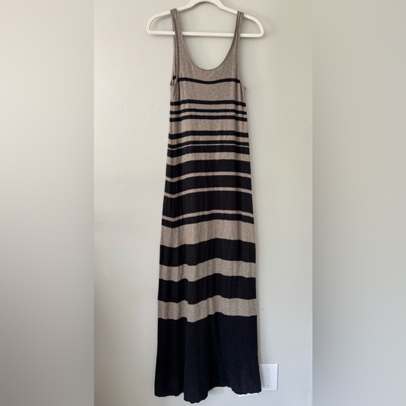 Vince Striped Cotton Maxi Dress - Picture 4 of 7